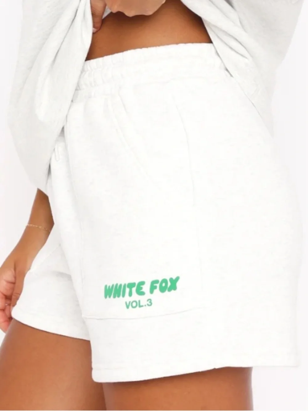White Fox Boutique Vol. 3 Offstage lounge shorts in glacier grey with green M